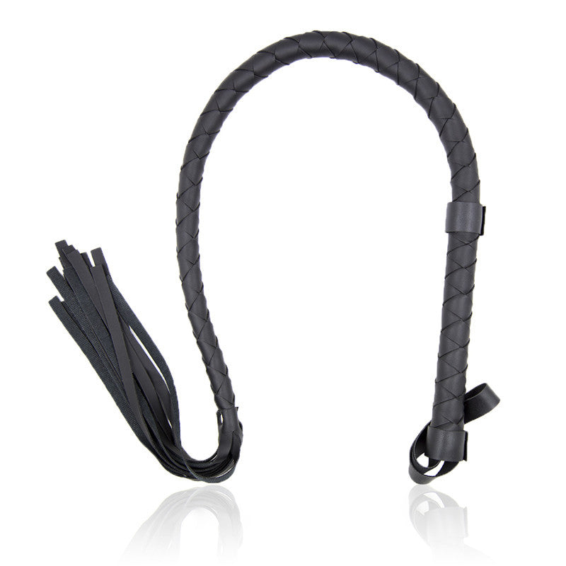 Klassischer schwarzer Leder-Flogger - Verführerische Bondage-Peitsche mit Quasten