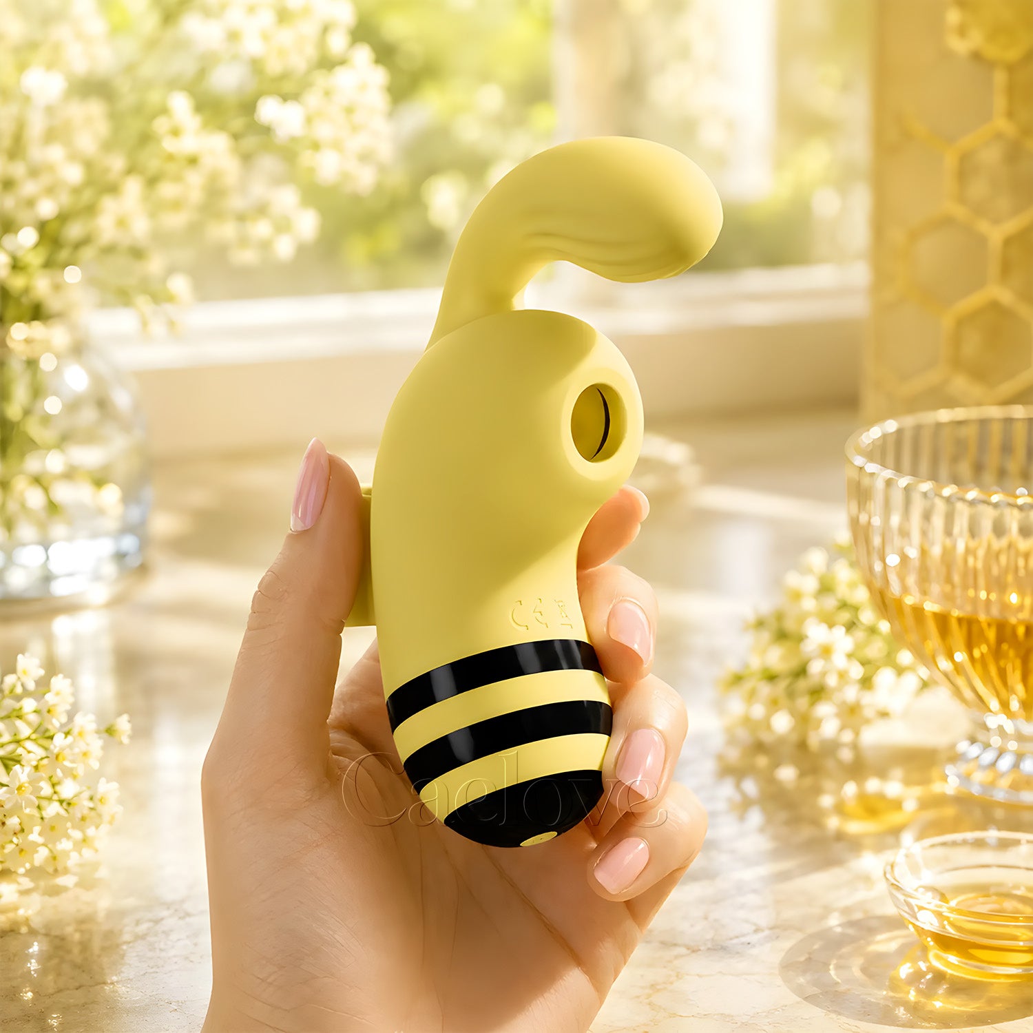 BeeGlow™ Wiederaufladbarer klitoraler Stimulator mit 10 Geschwindigkeiten & 5 Saugmodi